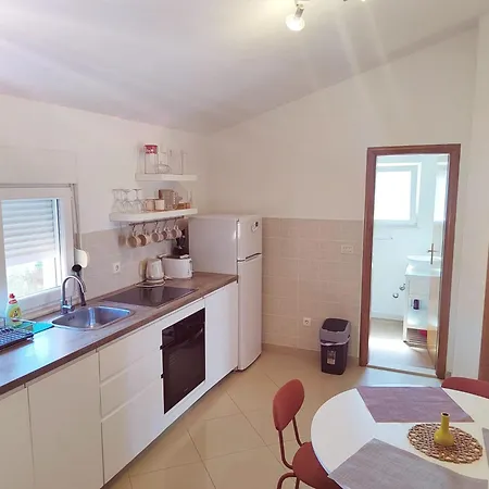 T&t Sea View Τρογκίρ