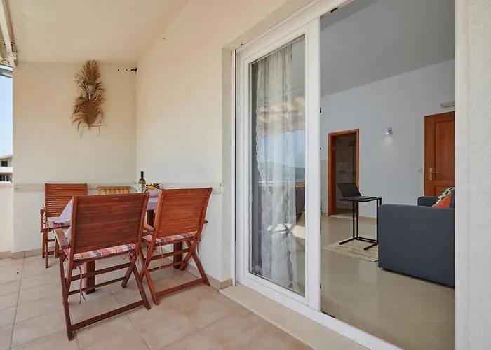 Apartment T&t Sea View