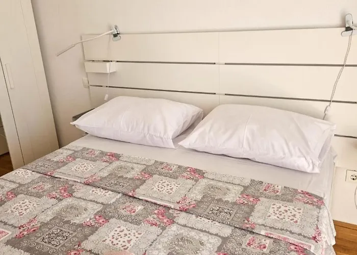 T&t Sea View Appartement Trogir