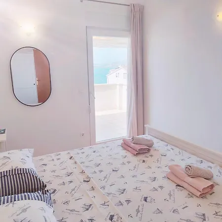 T&t Sea View Апартаменти